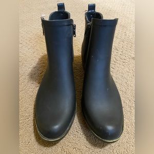 Lucky Rainboot Booties